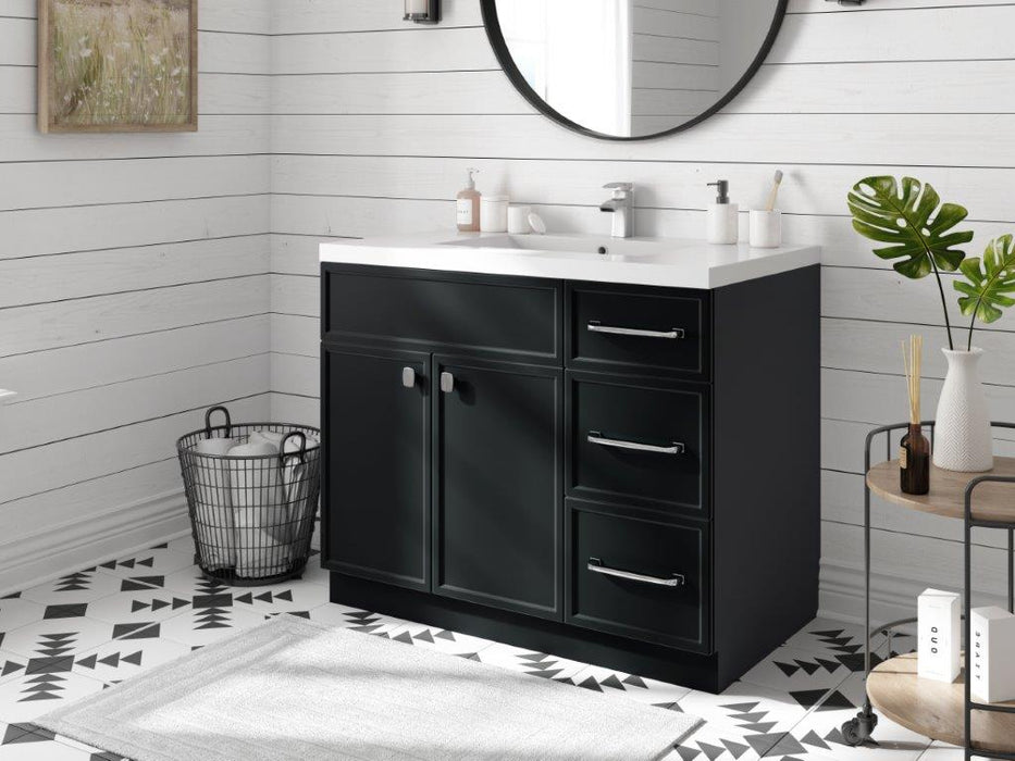 Mio Modern Free Standing Bathroom Vanity Set with Cultured Marble Top and Sink