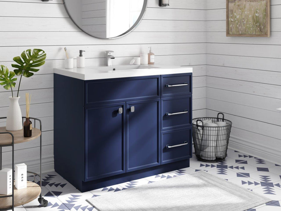 Mio Modern Free Standing Bathroom Vanity Set with Cultured Marble Top and Sink